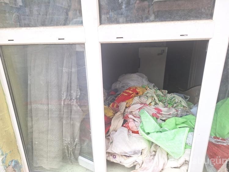 3 ton çöp çıkan evde 20 bin lira bulundu
