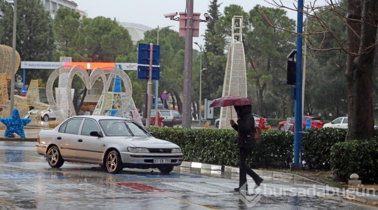 Muğla'da rüzgar ve sağanak etkili oluyor
