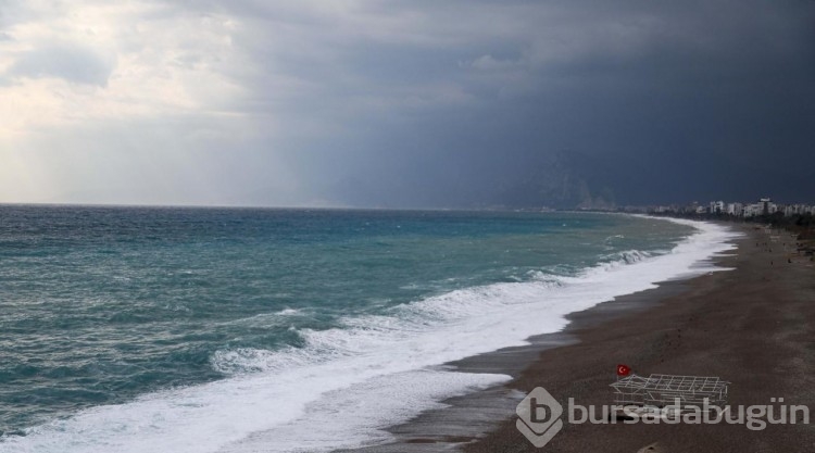 Antalya'yı fırtına vurdu
