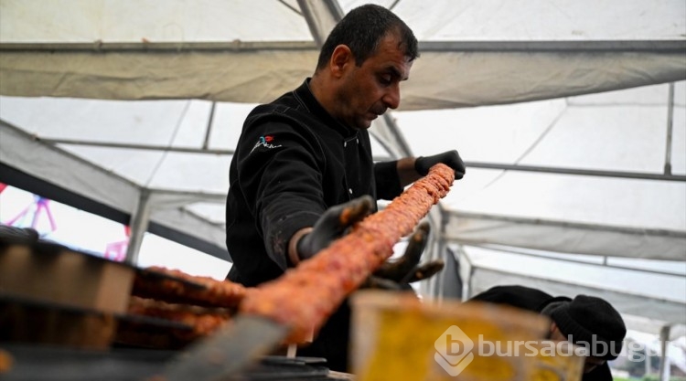 Ankara'da 15 metrelik Adana kebabı yapıldı
