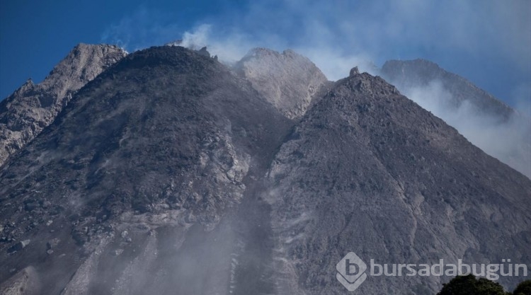 Merapi Yanardağı'nda volkanik hareketlilik
