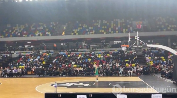 Bursa Uludağ Basketbol Takımı'ndan vize skandalıyla ilgili açıklamalar