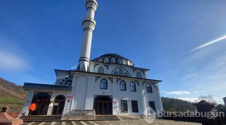 Camide satılan takvim paralarını alıp, ''Yol parası" deyip not bıraktı