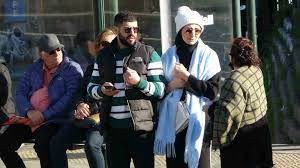 İstanbulkart doldurma bahanesiyle para isteyen 2 kadın yine aynı yerde yakalandı