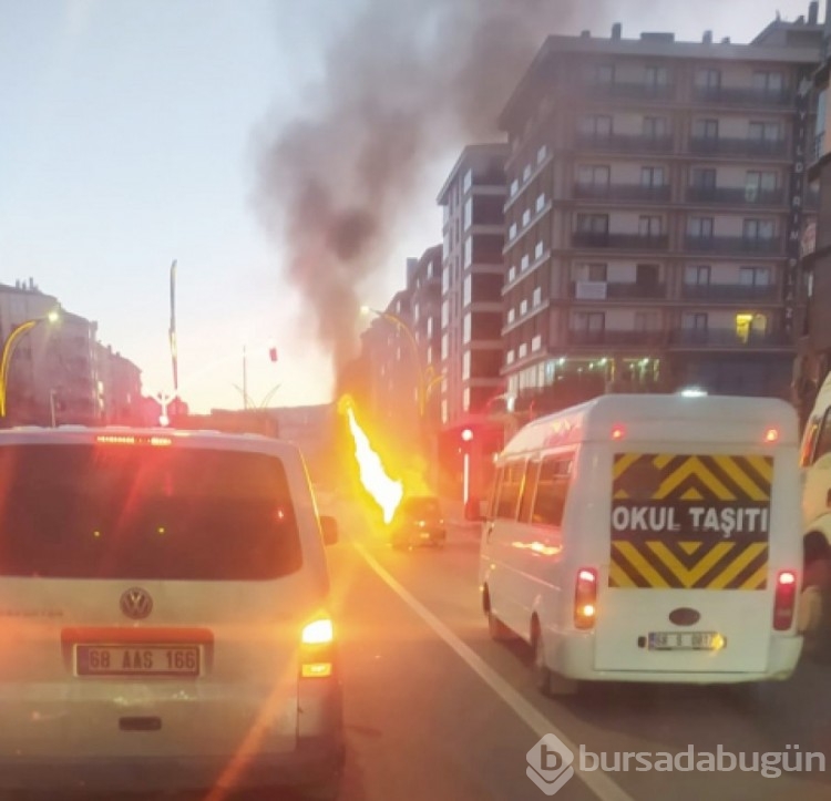 Kontağını çevirdiği otomobil alev aldı! Sürücü yaralandı