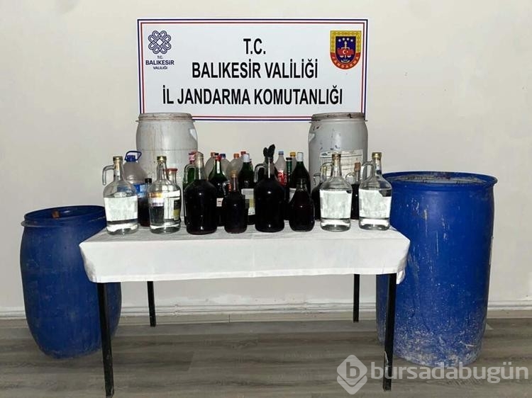 Balıkesir'de 2 bin 587 litre sahte ve kaçak içki ele geçirildi