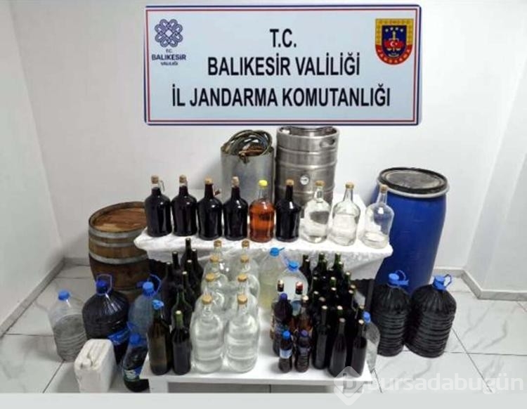 Balıkesir'de 2 bin 587 litre sahte ve kaçak içki ele geçirildi