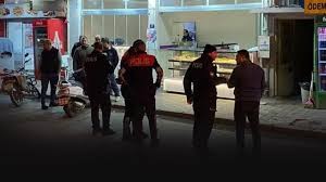 İzmir'de kavgada yaralanan kişi kaldırıldığı hastanede de bıçaklandı