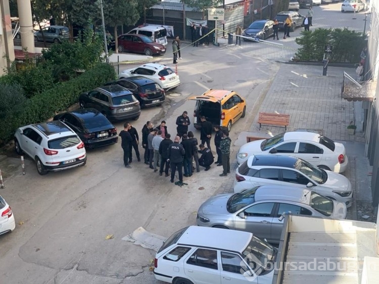 Taksideki kutu polisi alarma geçirdi
