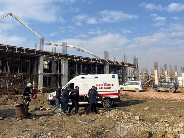Bursa'da fabrika inşaatında çökme: 6 işçi yaralı
