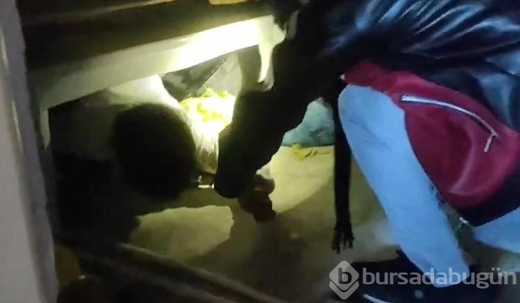 10 kişiyi 210 bin TL dolandıran hükümlü, mutfak dolabındaki gizli bölmede yakalandı
