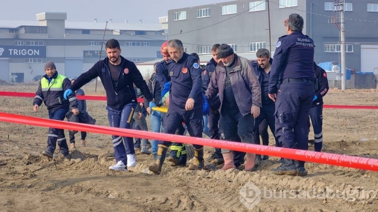 Bursa'da inşaat iskelesi çöktü
