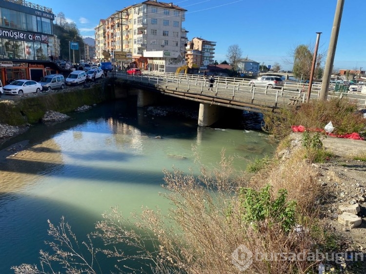 Çayeli'nde sele neden olan köprüler yıkılıyor
