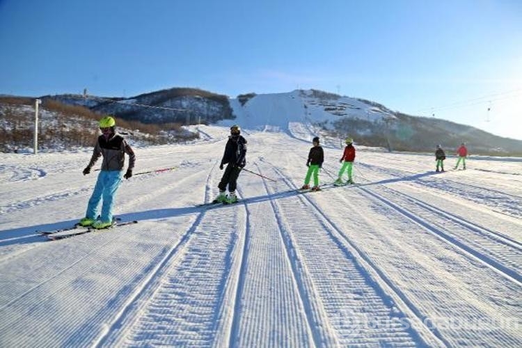 Tunceli'de kayak sezonu erken açıldı
