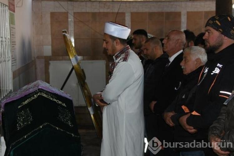 Kazada ölen kurye Zeynep, son yolculuğuna uğurlandı
