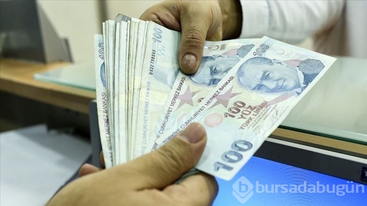 Çalışan emeklilere 5 bin lira ikramiye ödemeleri hesaplarda
