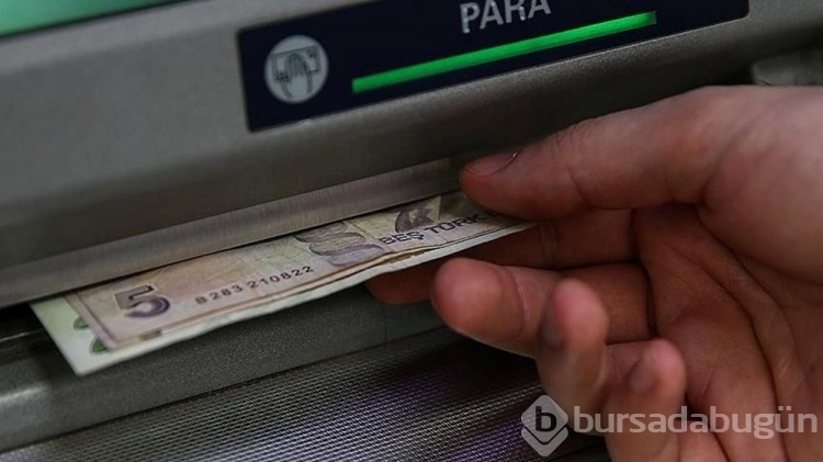 Çalışan emeklilere 5 bin lira ikramiye ödemeleri hesaplarda
