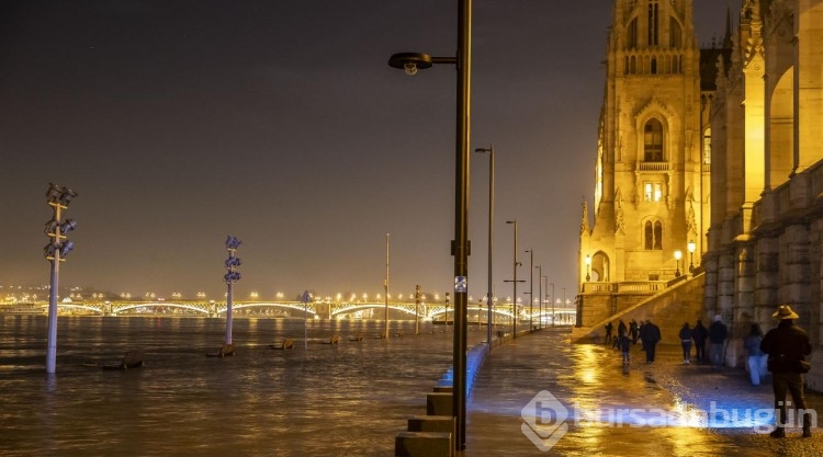 Budapeşte'de Tuna Nehri taştı
