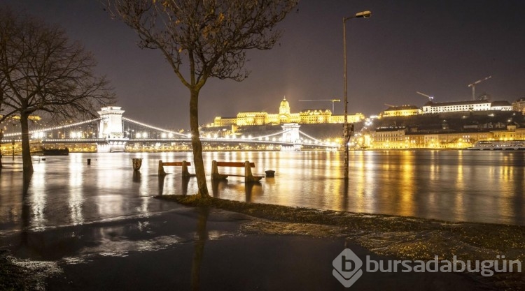 Budapeşte'de Tuna Nehri taştı
