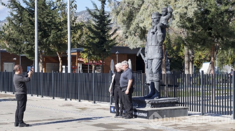 Antalya'daki "Noel Baba Kilisesi"ne ziyaretçi akını

