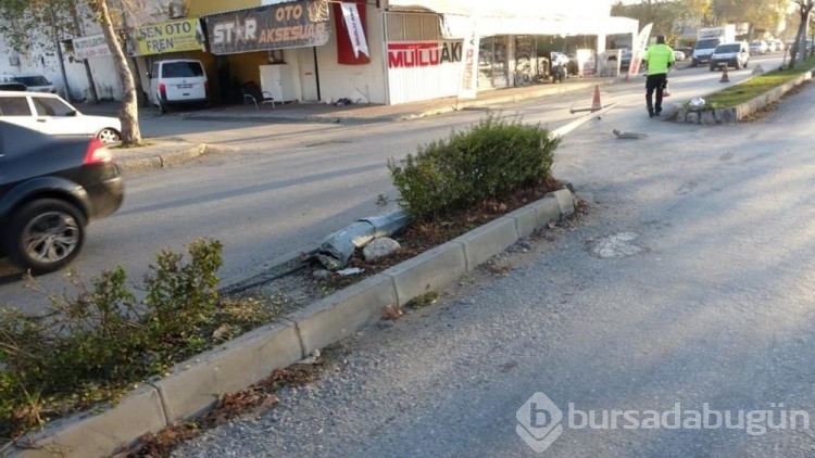 Sürücüsü hapşıran minibüs kaza yaptı
