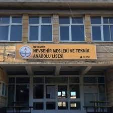 Fabrika gibi çalışan lise: Cirosu 5 milyona yaklaştı
