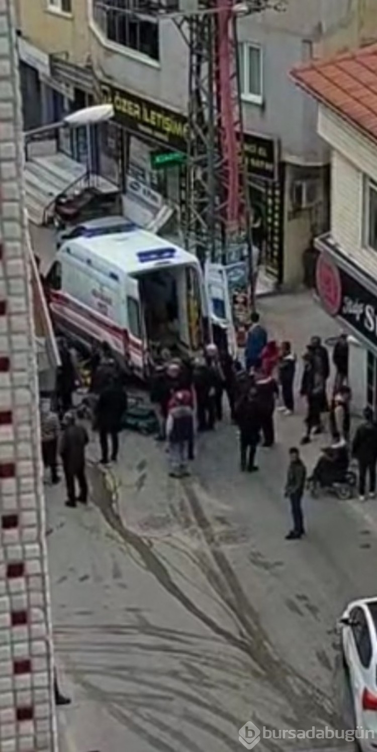 Bursa'da yaşlı adam hafriyat kamyonunun altında kaldı!