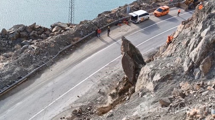 Artvin-Ardahan karayolunda kara temizliği
