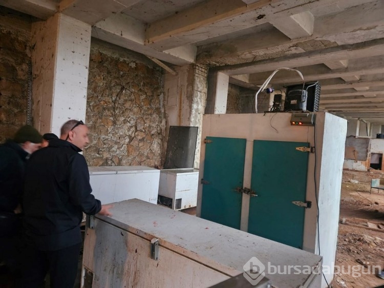 Bursa'da site otoparkına kaçak et baskını
