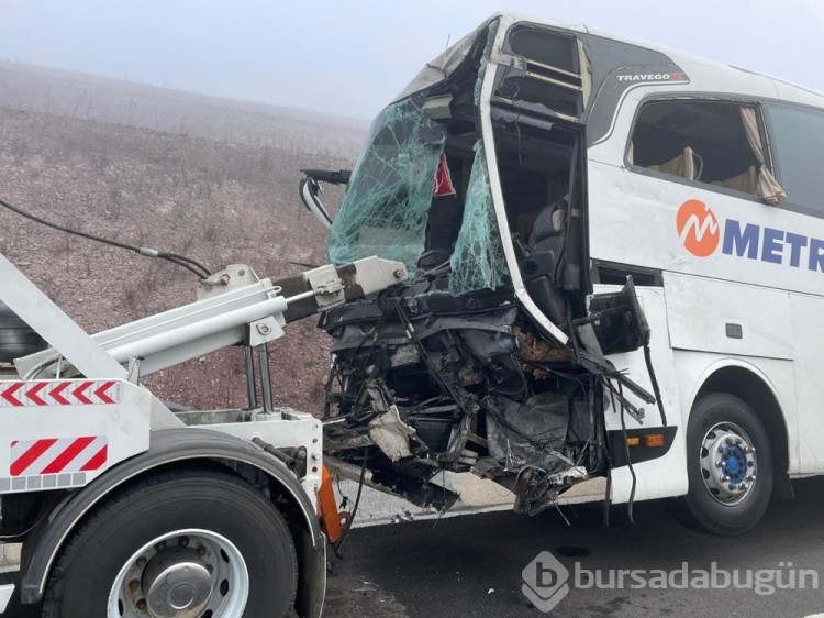 Kuzey Marmara Otoyolu'ndaki katliam gibi kazada sisin uydu sistemine fotoğrafı yansıdı
