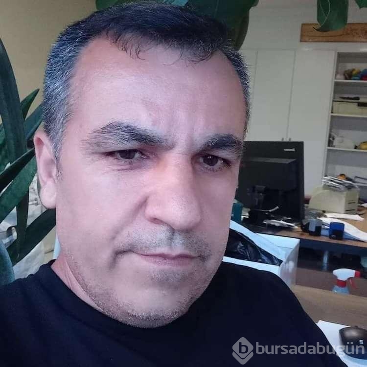 Gaziosmanpaşa'da aracına binerken minibüsün çarptığı sürücü hayatını kaybetti
