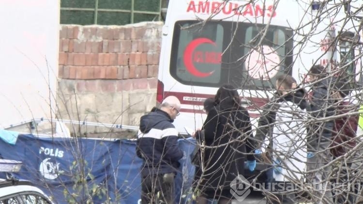 Gaziosmanpaşa'da aracına binerken minibüsün çarptığı sürücü hayatını kaybetti
