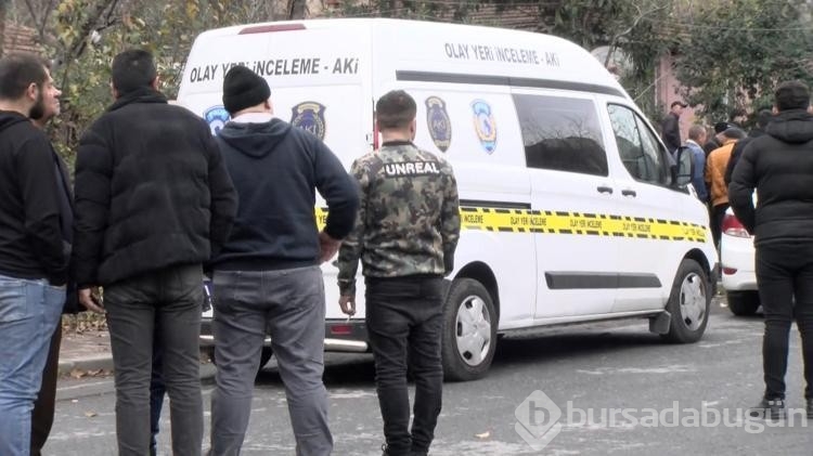 Gaziosmanpaşa'da aracına binerken minibüsün çarptığı sürücü hayatını kaybetti
