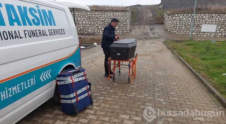 Kimsesizler mezarlığına defnedilen mürettebatın mezarı açıldı