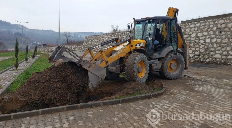 Kimsesizler mezarlığına defnedilen mürettebatın mezarı açıldı