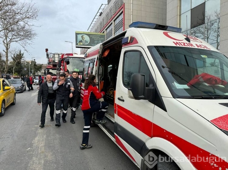 Bayrampaşa Belediyesi binasında yangın
