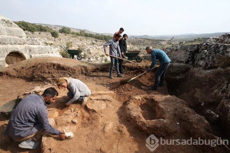 Diyarbakır'da arkeolojik kazıda 54 çocuğa ait mezarlık bulundu
