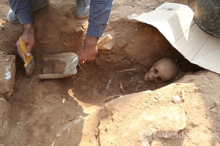 Diyarbakır'da arkeolojik kazıda 54 çocuğa ait mezarlık bulundu
