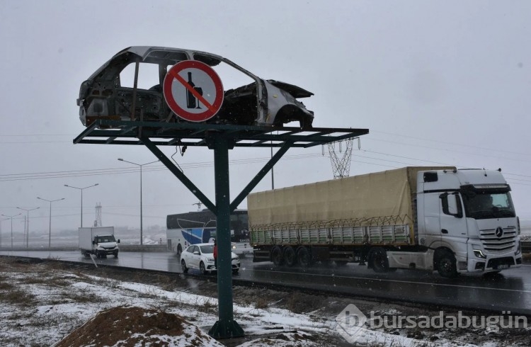 Erzurum'da kazayı önlemek için sürücülere dikkat çeken uyarı!