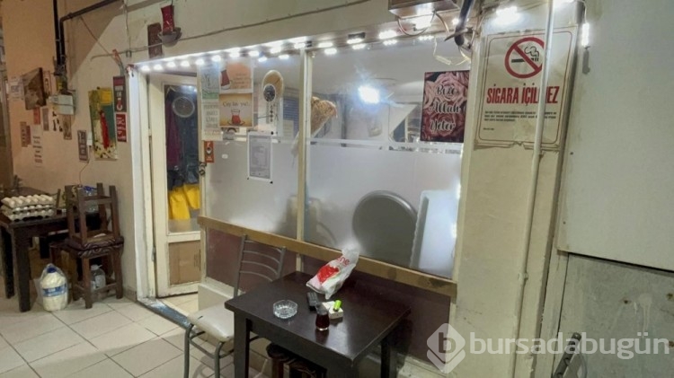 Çay ocağında siyaseti, küfürü ve uykuyu yasakladı