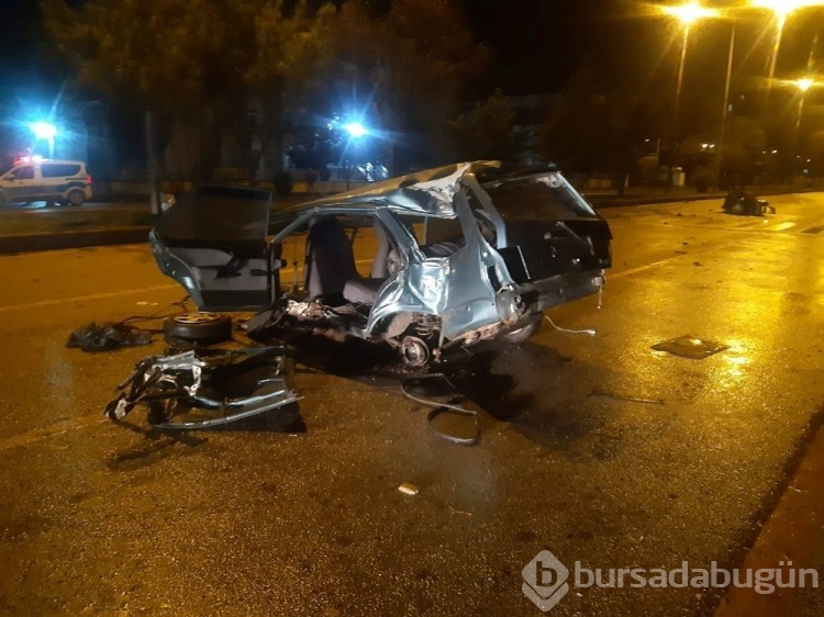 Ankara'da araç ikiye bölündü