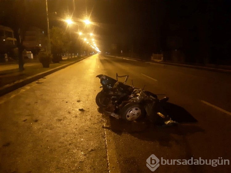 Ankara'da araç ikiye bölündü