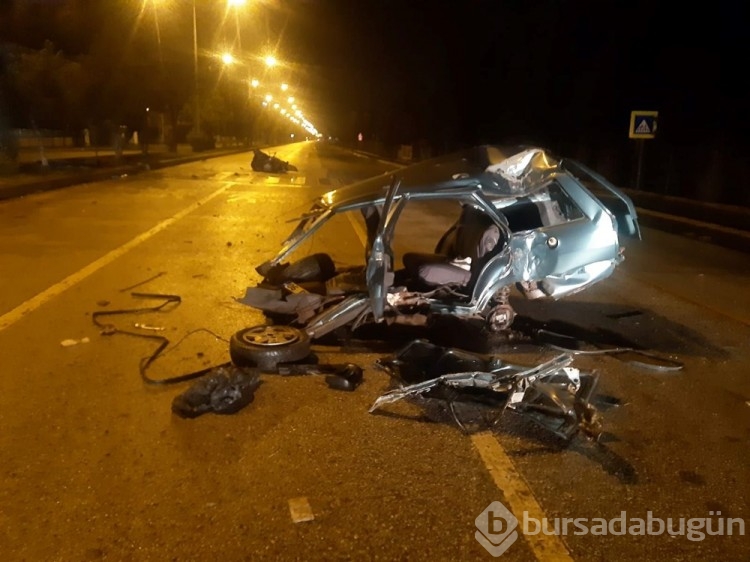 Ankara'da araç ikiye bölündü