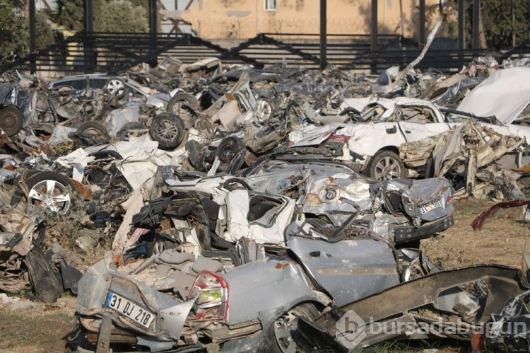 Hatay'da enkazdan çıkarılan 18 bin 931 araç sahiplerine teslim edildi
