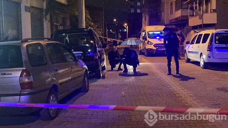 2 yıl önce boşandığı eşi tarafından sokak ortasında öldürüldü
