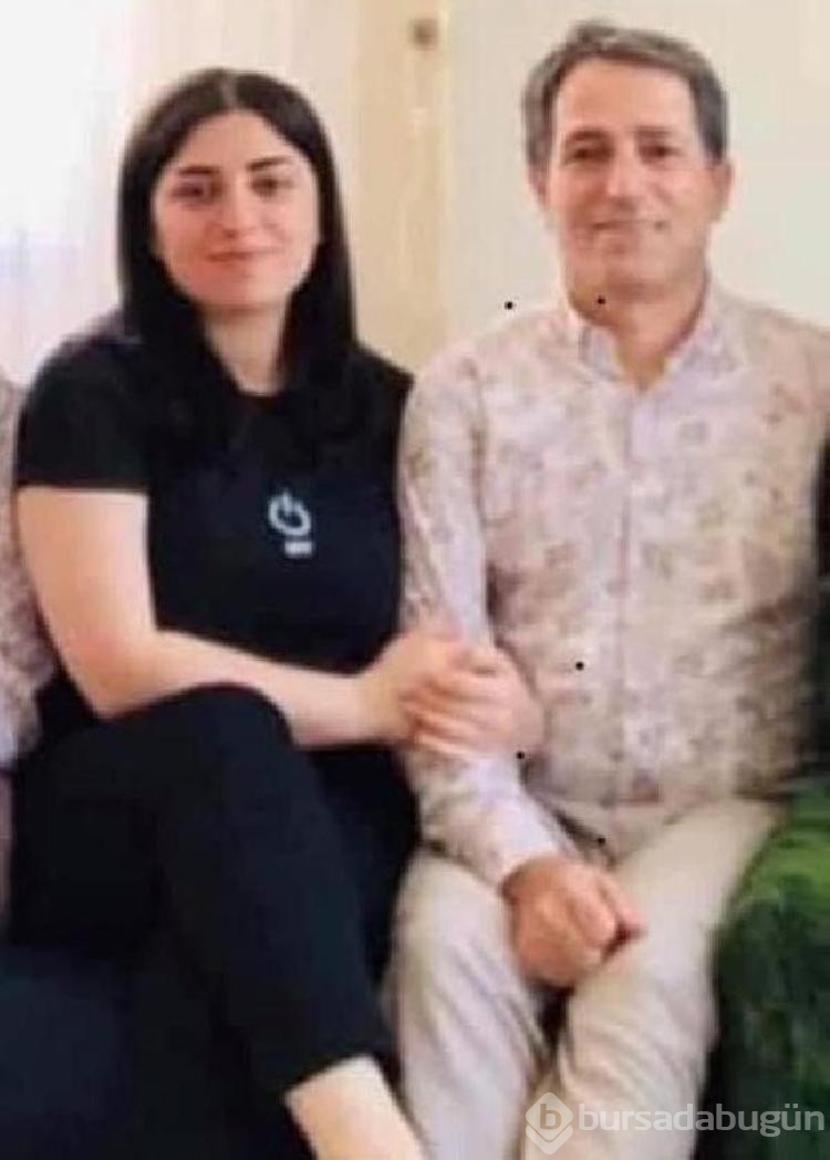 Baba ve kızının bıçaklanarak öldürüldüğü komşu kavgası kamerada
