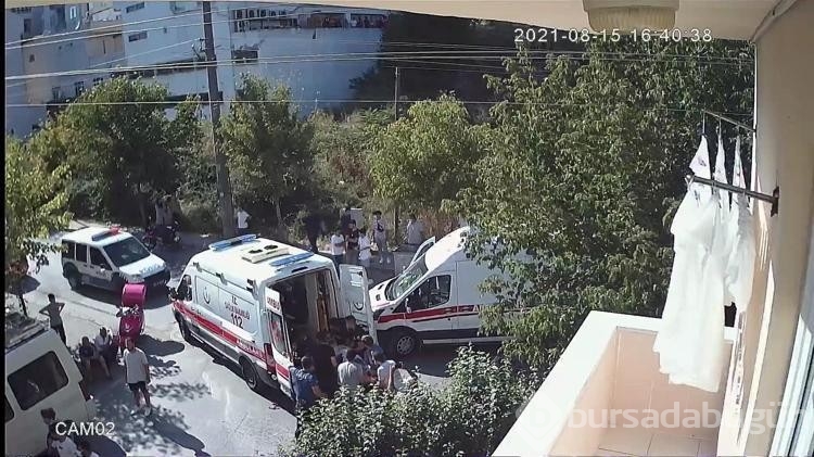 Baba ve kızının bıçaklanarak öldürüldüğü komşu kavgası kamerada
