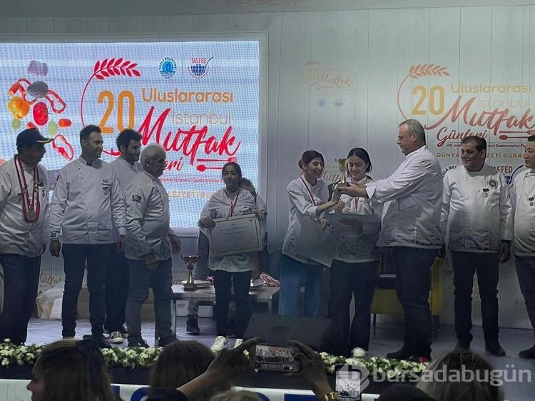 Batmanlı öğrenciler, uluslararası yemek yarışmasından ödüllerle döndü