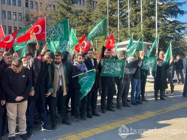 Ankara Barosu'nun 'bayrak' suç duyurusuna tepki
