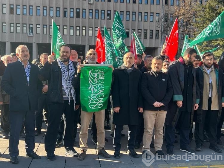 Ankara Barosu'nun 'bayrak' suç duyurusuna tepki
